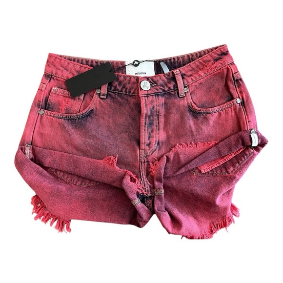 One Teaspoon Bandits Red Pistol Denim Shorts
Size AU 26/ 4 US NWT Mid Rise - Picture 1 of 13